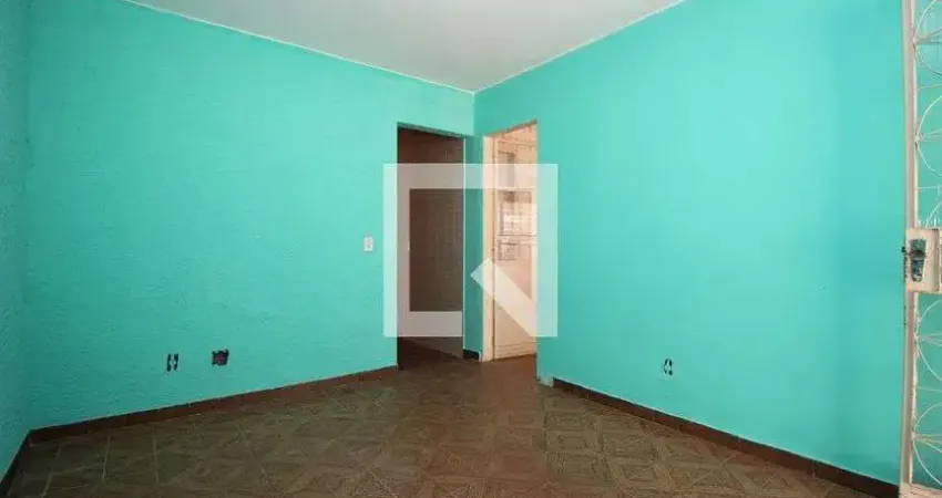 Casa com 3 quartos para alugar na Qnm 26 Conjunto E, Ceilândia, Brasília