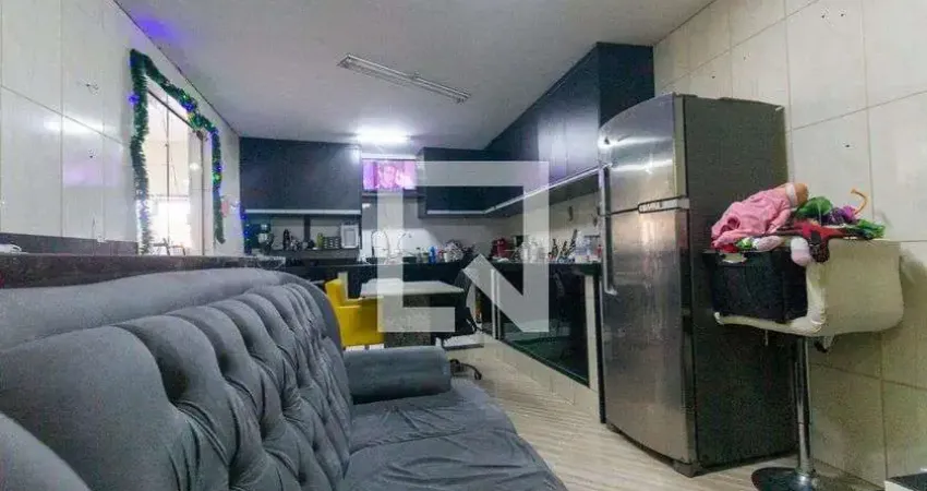 Casa com 2 quartos para alugar na Rua Ernestina Del Buono Trama, Cangaíba, São Paulo