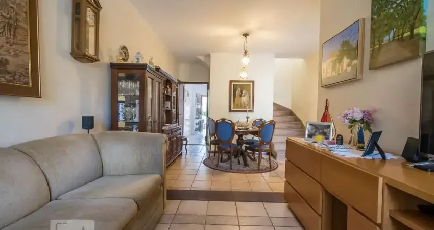 Casa com 3 quartos para alugar na Rua Nicolau Barreto, Brooklin, São Paulo