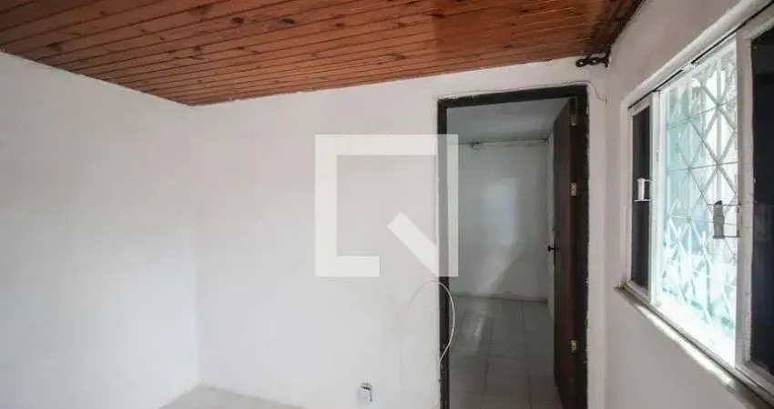 Casa para aluguel - areia branca, 1 quarto,  68 m² - belford roxo