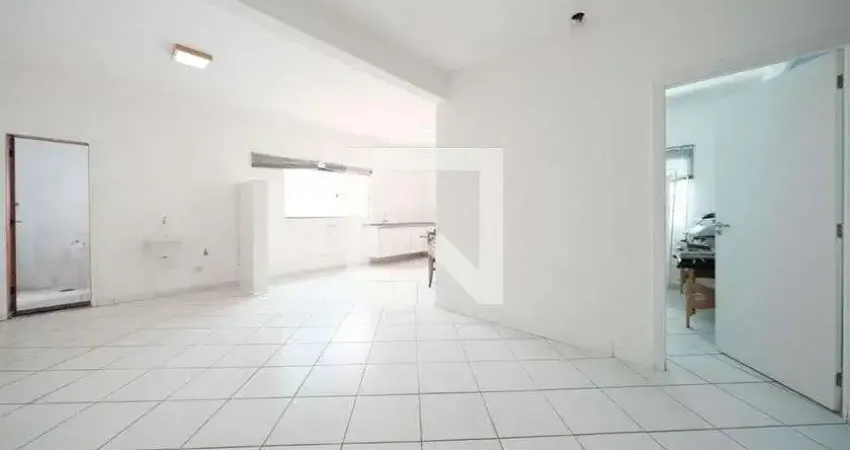 Casa com 2 quartos para alugar na Rua Ministro Carlos Maximiliano, Vila Dalila, São Paulo