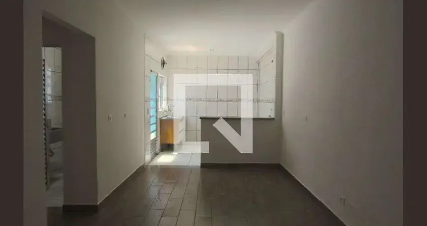 Casa com 2 quartos para alugar na Viela Gabriel Monoukian, Centro, Osasco