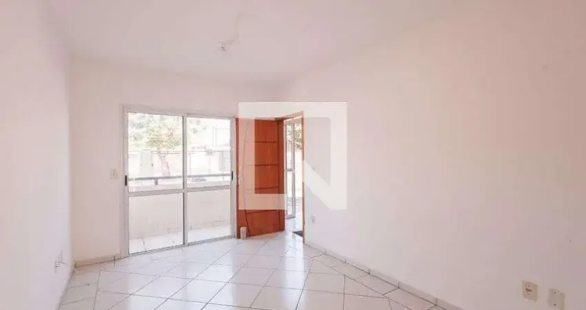 Apartamento com 2 quartos para alugar na Rua José Vicente de Barros, Areao, Taubaté