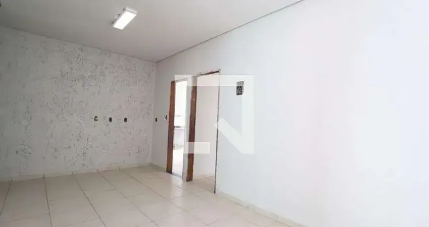 Casa para aluguel - jardim das palmeiras, 3 quartos, 70 m² - uberlândia
