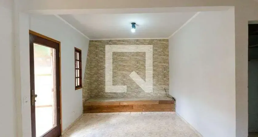 Casa com 3 quartos para alugar na Rua Hortênsia, Jardim Peri, São Paulo