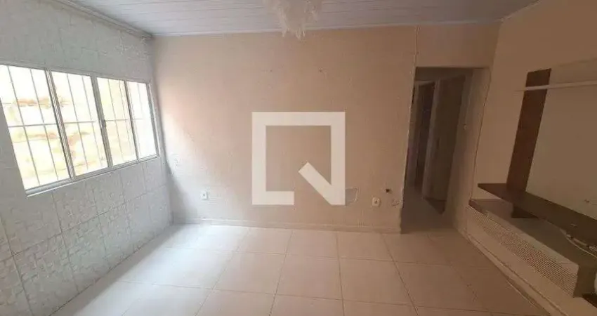 Casa com 2 quartos para alugar na Rua São Carlos, Cidade Edson, Suzano