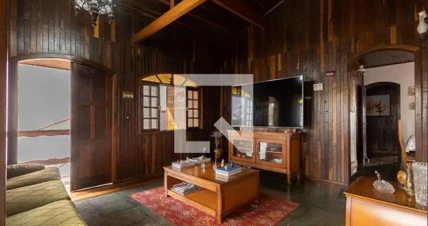 Casa com 5 quartos para alugar na Rua Luís Juliano, Interlagos, São Paulo