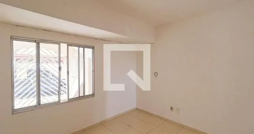 Casa com 2 quartos para alugar na Rua Nonoai, Cangaíba, São Paulo