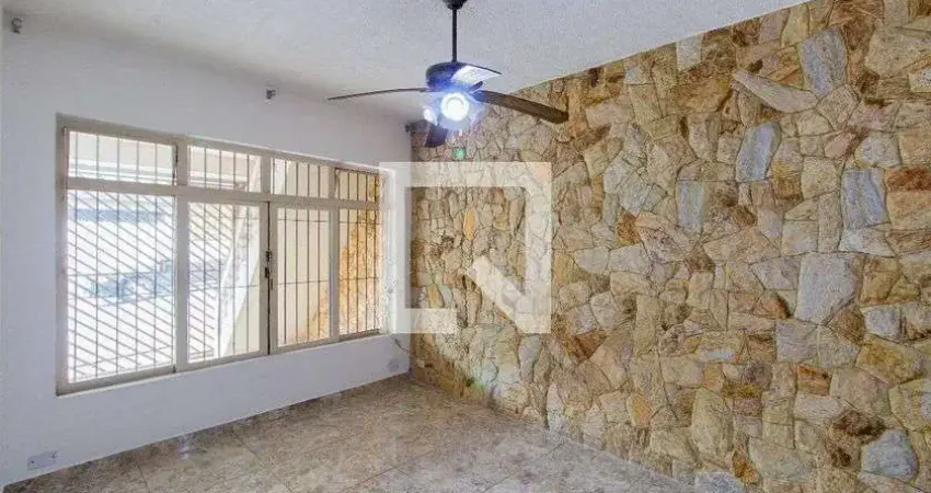 Casa com 3 quartos para alugar na Rua Eugênio de Almeida, Cangaíba, São Paulo