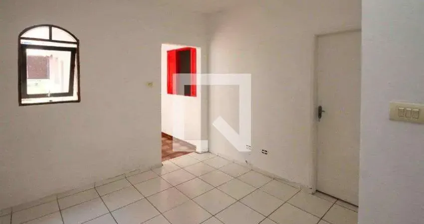 Casa com 2 quartos para alugar na Rua Morapena, Vila Alpina, São Paulo