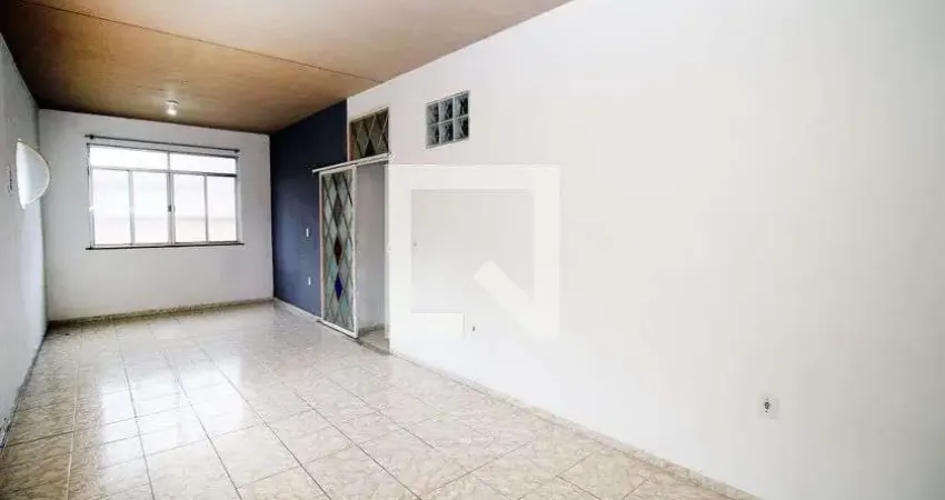 Casa com 3 quartos para alugar na Rua Jornalista Mário Galvão, Irajá, Rio de Janeiro