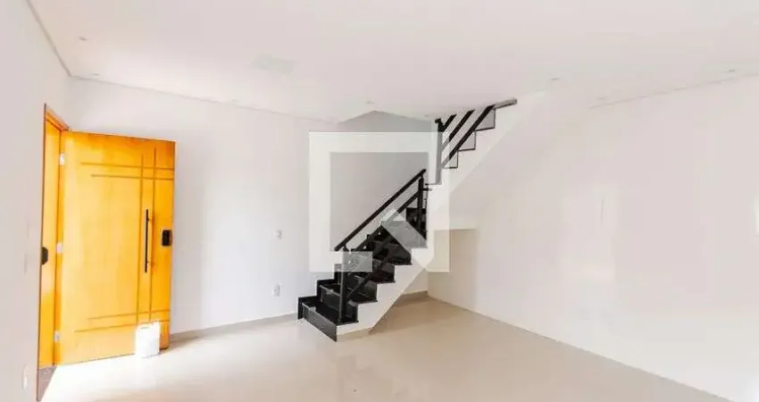 Casa com 2 quartos para alugar na Rua Taubaté, Utinga, Santo André