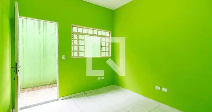 Casa com 2 quartos para alugar na Avenida Transversal Sul, Santa Maria, Osasco