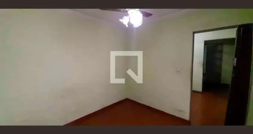 Casa com 2 quartos para alugar na Rua Moacir Sales D8217ávila, Vila Menck, Osasco