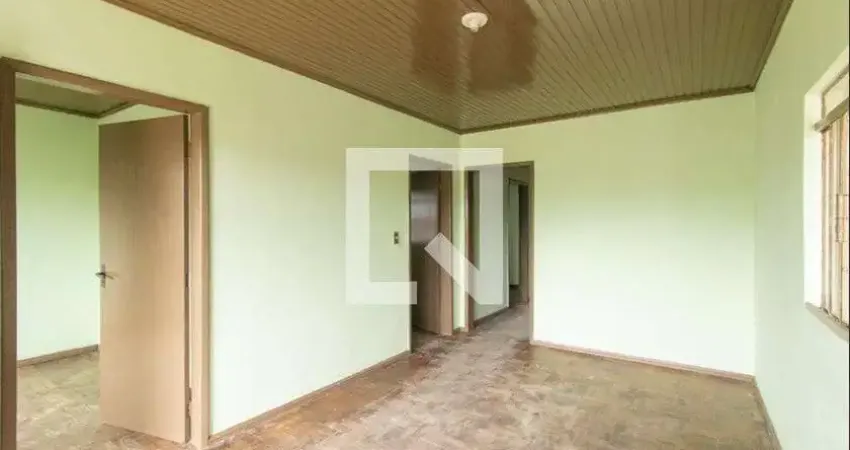 Casa com 3 quartos para alugar na Rua Humberto Ciccarino, Boqueirão, Curitiba