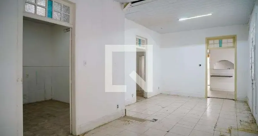 Casa com 2 quartos para alugar na Rua Fagundes Varela, Ingá, Niterói