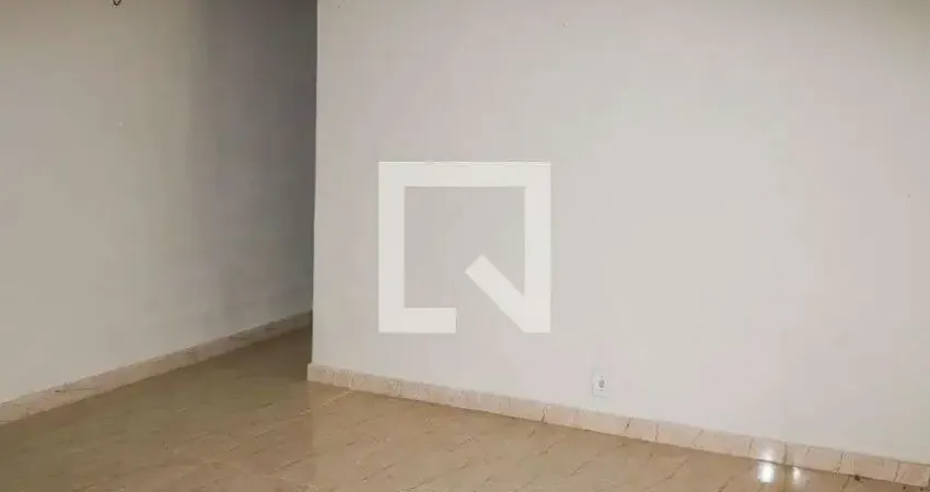 Casa com 1 quarto para alugar na Rua Dois de Maio, Cachambi, Rio de Janeiro