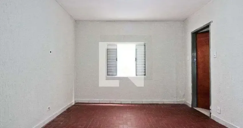Casa com 2 quartos para alugar na Avenida Elísio Teixeira Leite, Vila Miriam, São Paulo