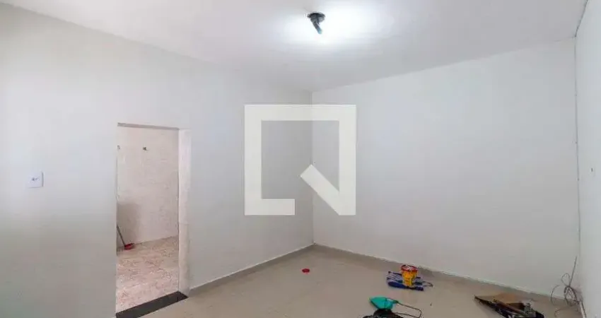 Casa com 1 quarto para alugar na Rua Londrina, Cangaíba, São Paulo