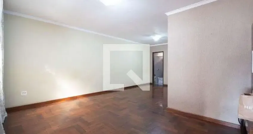 Casa com 3 quartos para alugar na Rua Diogo Antônio Feijó, Quitaúna, Osasco