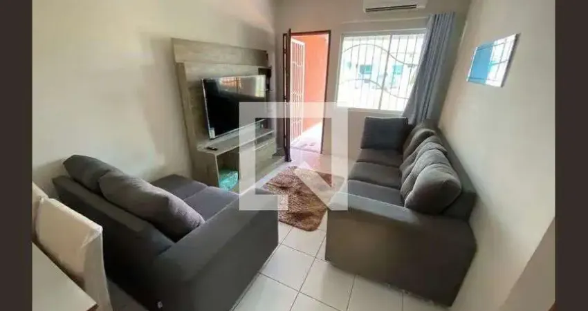 Casa com 2 quartos para alugar na Avenida Dona Delfina Borges, Vila Nova, Nova Iguaçu