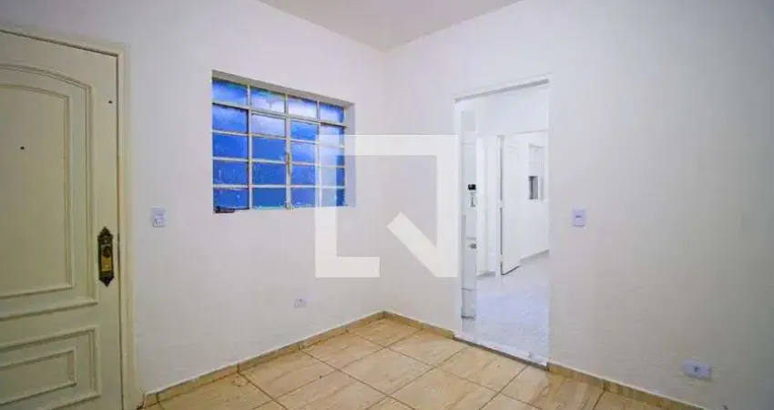 Casa com 2 quartos para alugar na Avenida Coronel Sezefredo Fagundes, Vila Mazzei, São Paulo