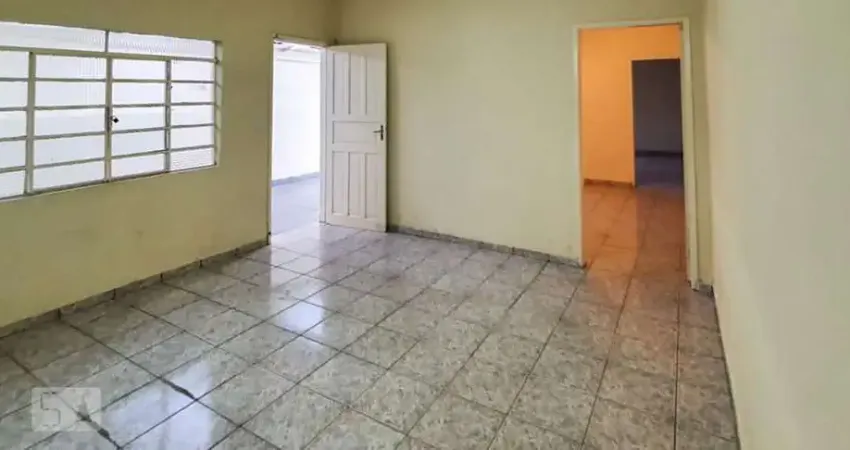 Casa com 2 quartos para alugar na Avenida Prefeito Hirant Sanazar, Bela Vista, Osasco