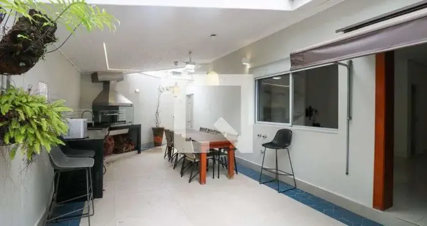 Casa com 3 quartos para alugar na Rua Manguatá, Brooklin, São Paulo