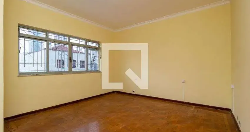 Casa com 3 quartos para alugar na Rua Monte Alto, Belém, São Paulo