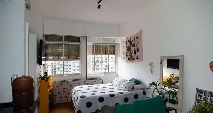 Kitnet / Stúdio para alugar na Rua Gravataí, Consolação, São Paulo