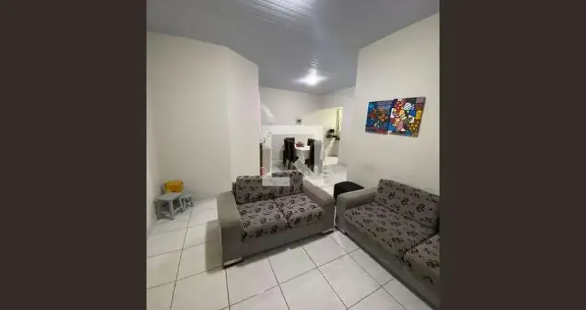 Casa com 2 quartos para alugar na Avenida Dona Delfina Borges, Vila Nova, Nova Iguaçu
