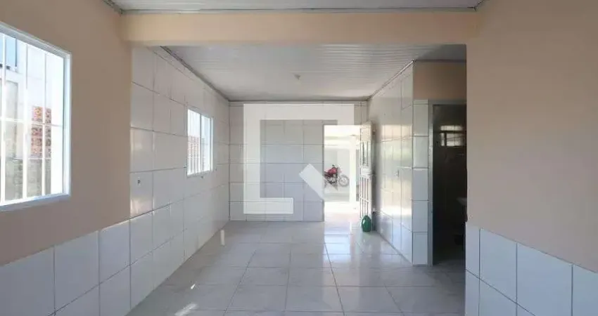 Casa com 2 quartos para alugar na Rua Tapes, Mathias Velho, Canoas