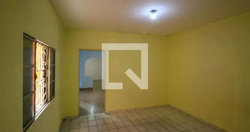 Casa com 2 quartos para alugar na Rua Guaiana-Timbó, Sapopemba, São Paulo