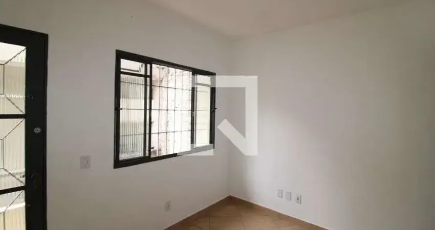 Casa com 1 quarto para alugar na Rua Dom Lourenço Lumini, Vila Santista, São Paulo