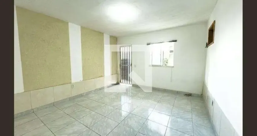 Casa para alugar na Rua Nabor do Rego, Ramos, Rio de Janeiro