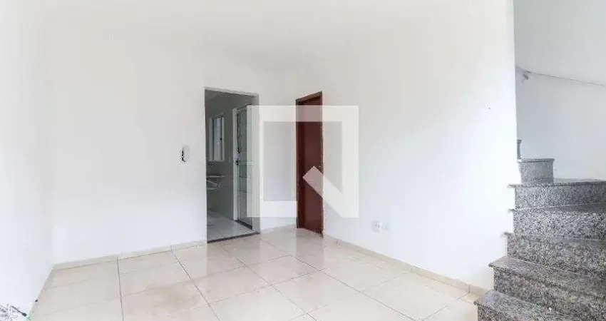 Casa com 2 quartos para alugar na Rua Colonial das Missoes, Itaquera, São Paulo