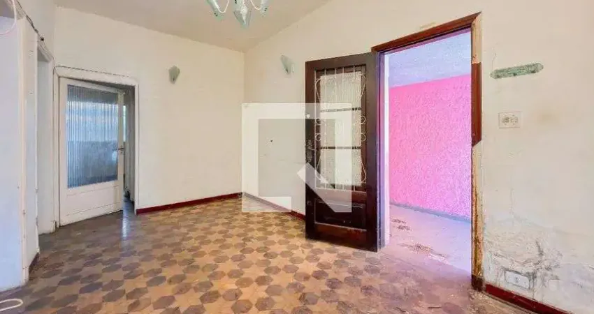 Casa com 3 quartos para alugar na Rua Eduardo Carlos Pereira, Ipiranga, São Paulo