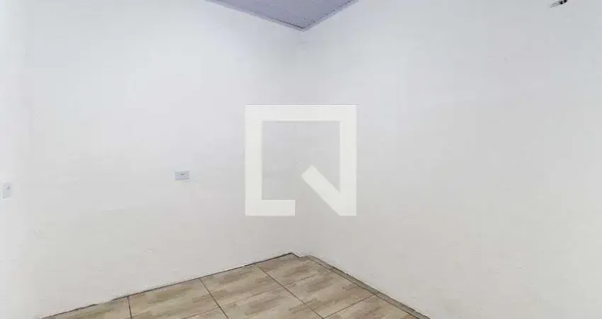 Casa com 1 quarto para alugar na Rua Benedito de Sousa Borges, Jardim Robru, São Paulo