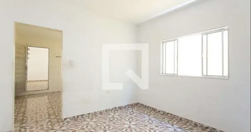 Casa com 1 quarto para alugar na Rua Varzelândia, Vila Jacuí, São Paulo