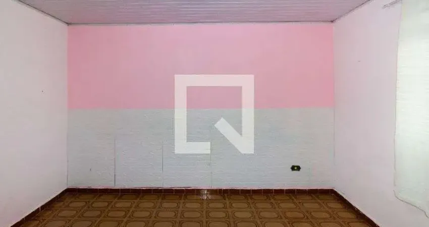 Casa com 2 quartos para alugar na Rua Príncipe da Beira, Vila Alpina, São Paulo