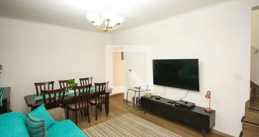 Casa com 3 quartos para alugar na Rua Lycurgo de Castro Santos, Vila Ema, São Paulo