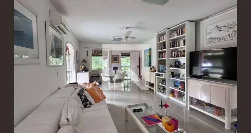 Casa / sobrado em condomínio para aluguel - vargem grande, 3 quartos,  600 m² - rio de janeiro