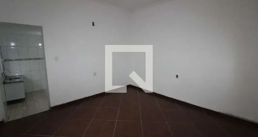 Casa com 2 quartos para alugar na Rua Coronel Petrarca de Mesquita, Sapopemba, São Paulo