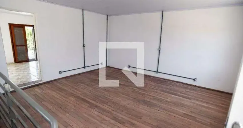 Casa com 2 quartos para alugar na Rua Guaporé, Santa Cecília, Viamão