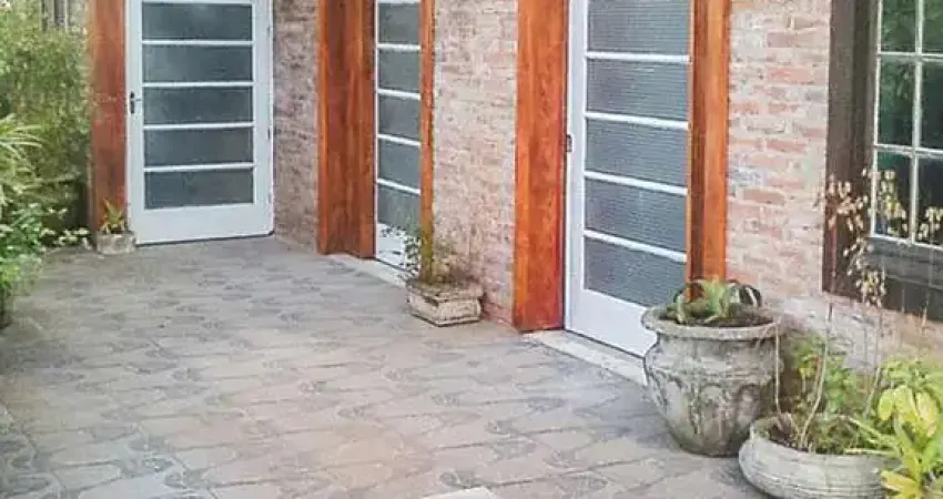 Casa com 7 quartos para alugar na Rua Santiago Dantas, Glória, Porto Alegre