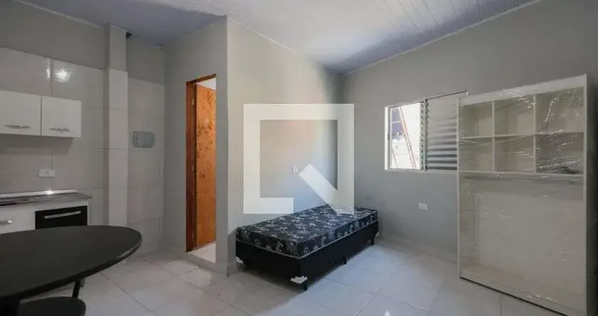 Kitnet / stúdio para aluguel - parque assunção, 1 quarto,  14 m² - taboão da serra