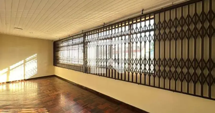 Casa com 4 quartos para alugar na Rua Itatiaia, Portão, Curitiba