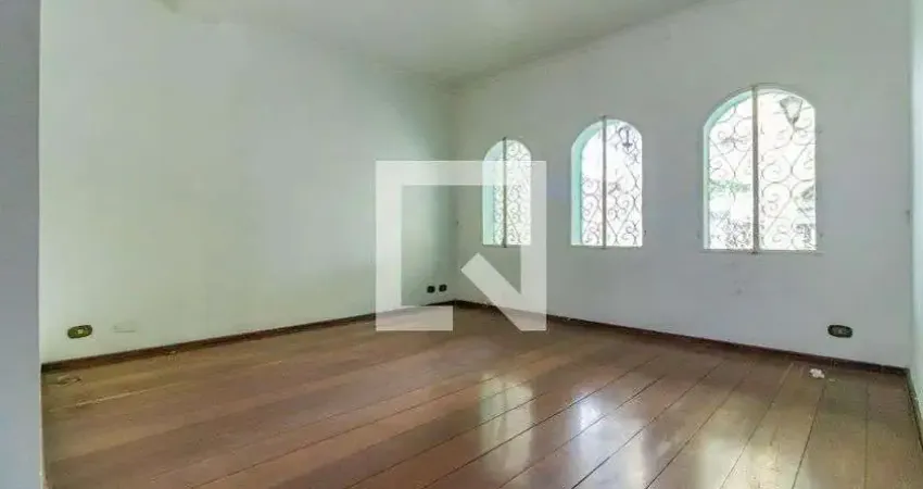 Casa com 3 quartos para alugar na Rua dos Caciques, Saúde, São Paulo