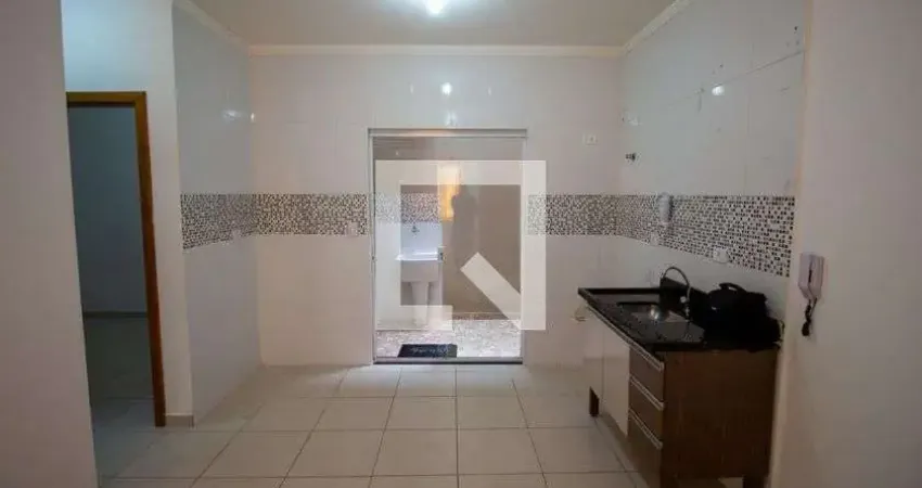 Casa com 2 quartos para alugar na Rua Renzo Baldini, Itaquera, São Paulo