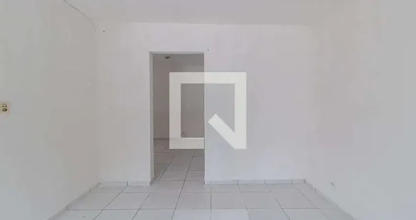Casa com 1 quarto para alugar na Rua Almerindo Alziro Paganini, Ponte Rasa, São Paulo